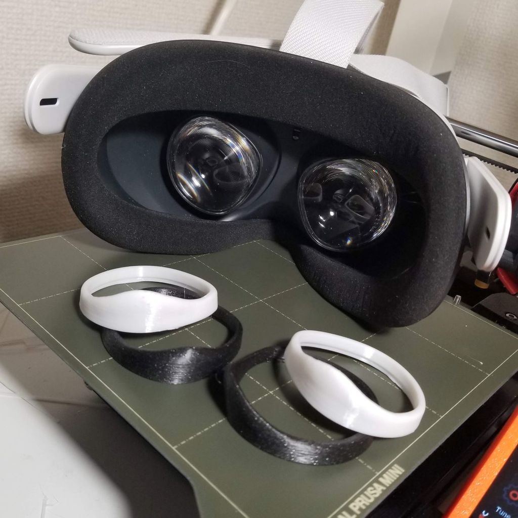 Oculus Quest 2 Light Blocker(Remixed tanvach's Lens Protector)
