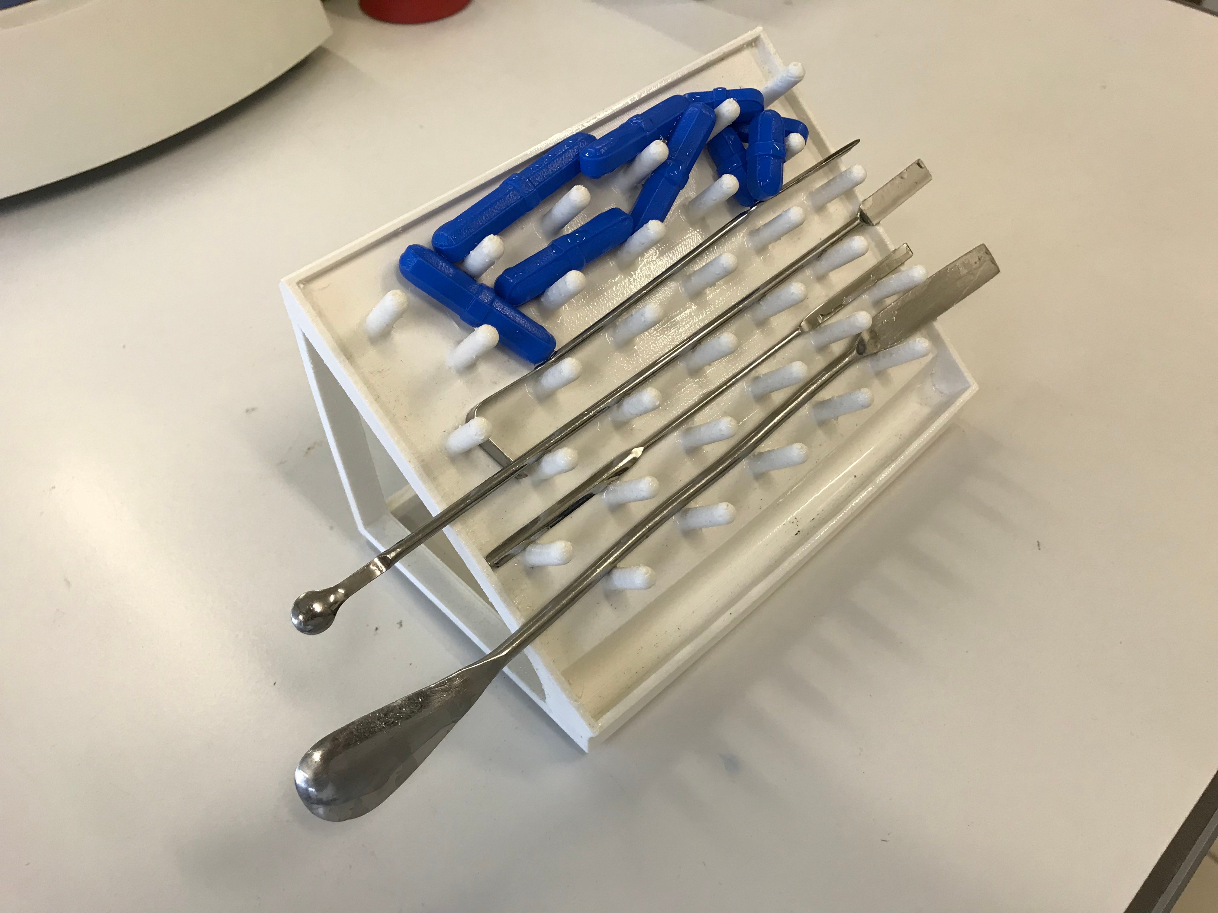 Drying rack for small lab tools