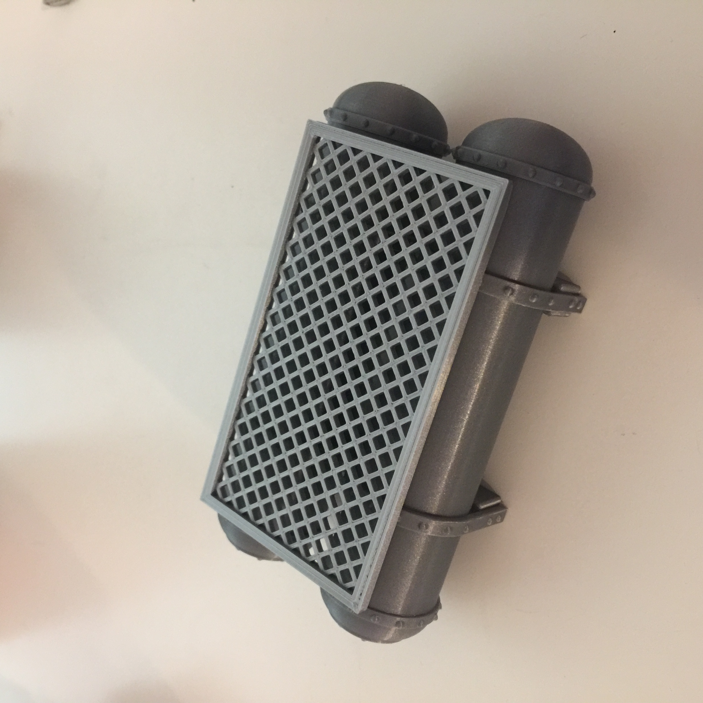 Grating for industrial tank terrain