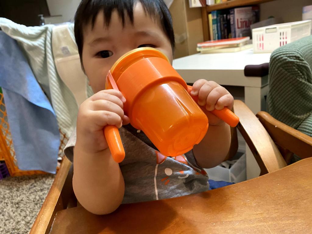"take and toss" cup handle for baby