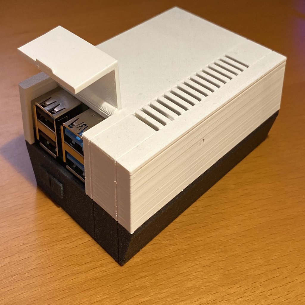 Raspberry Pi 4 NES case