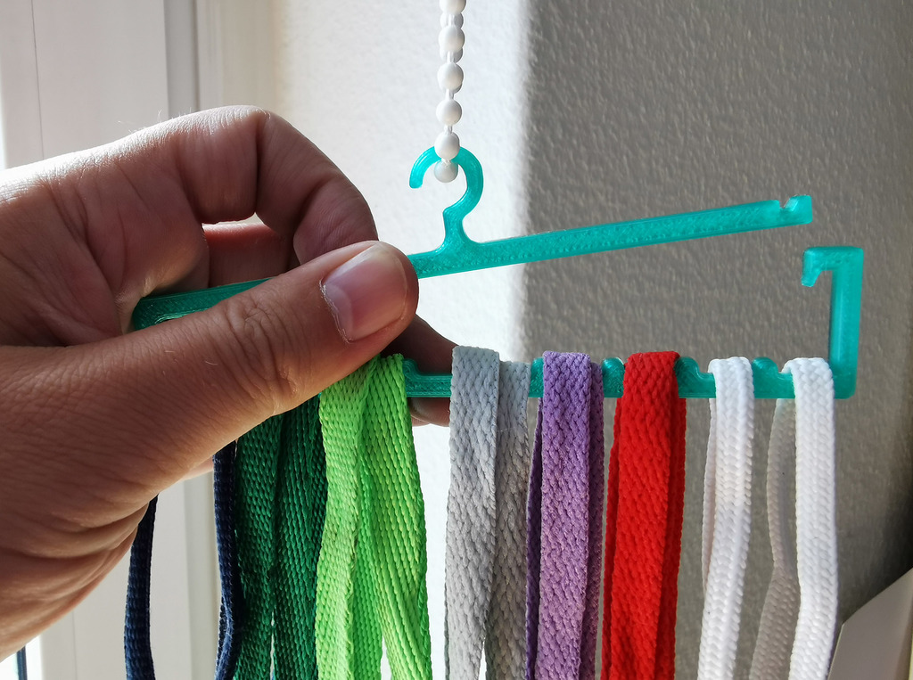 Mini Hanger for Shoelaces