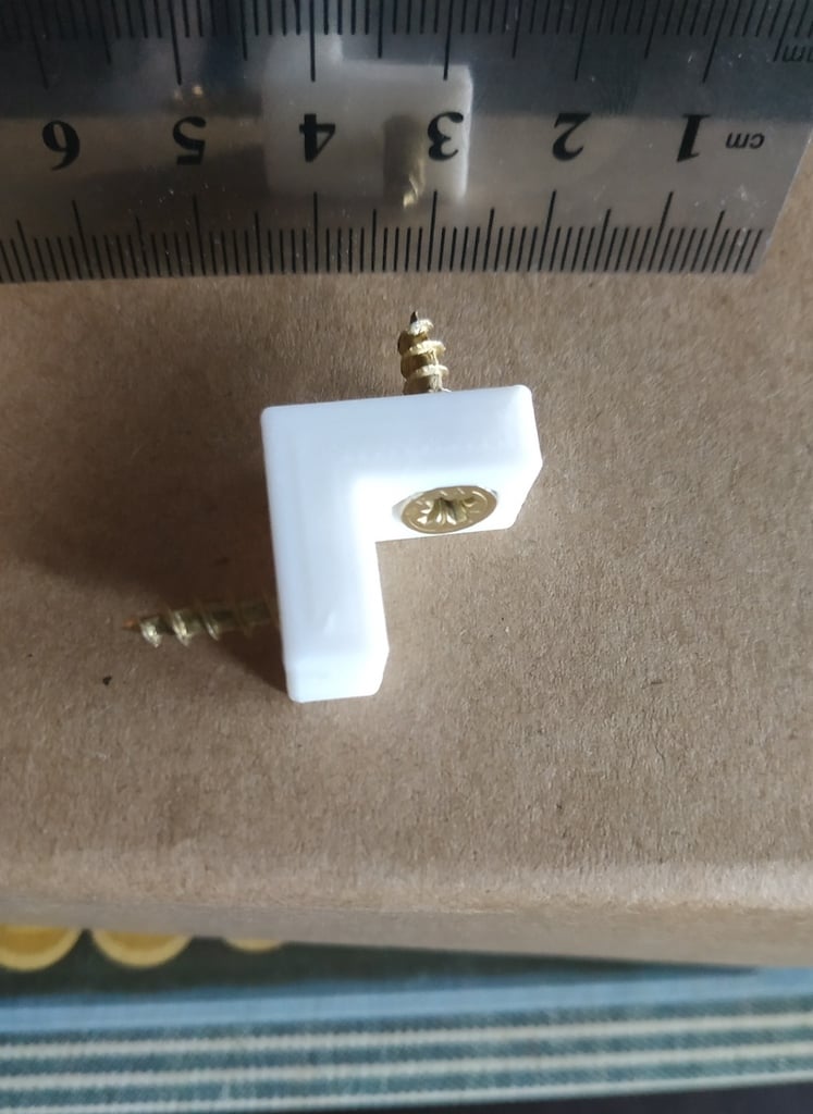 Small shelf bracket (20mm)