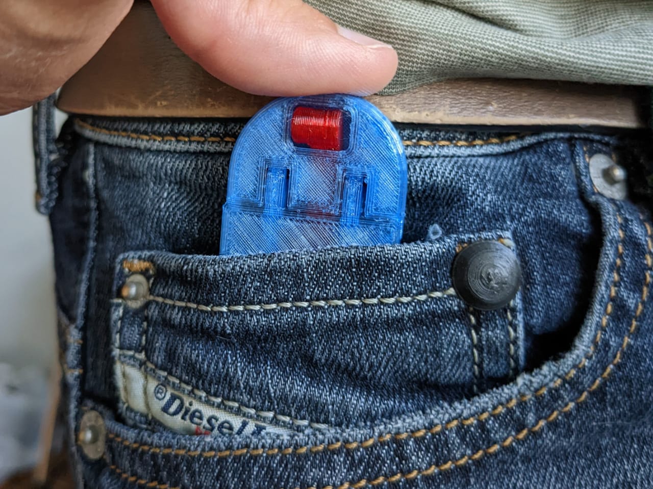 tiny phone stand