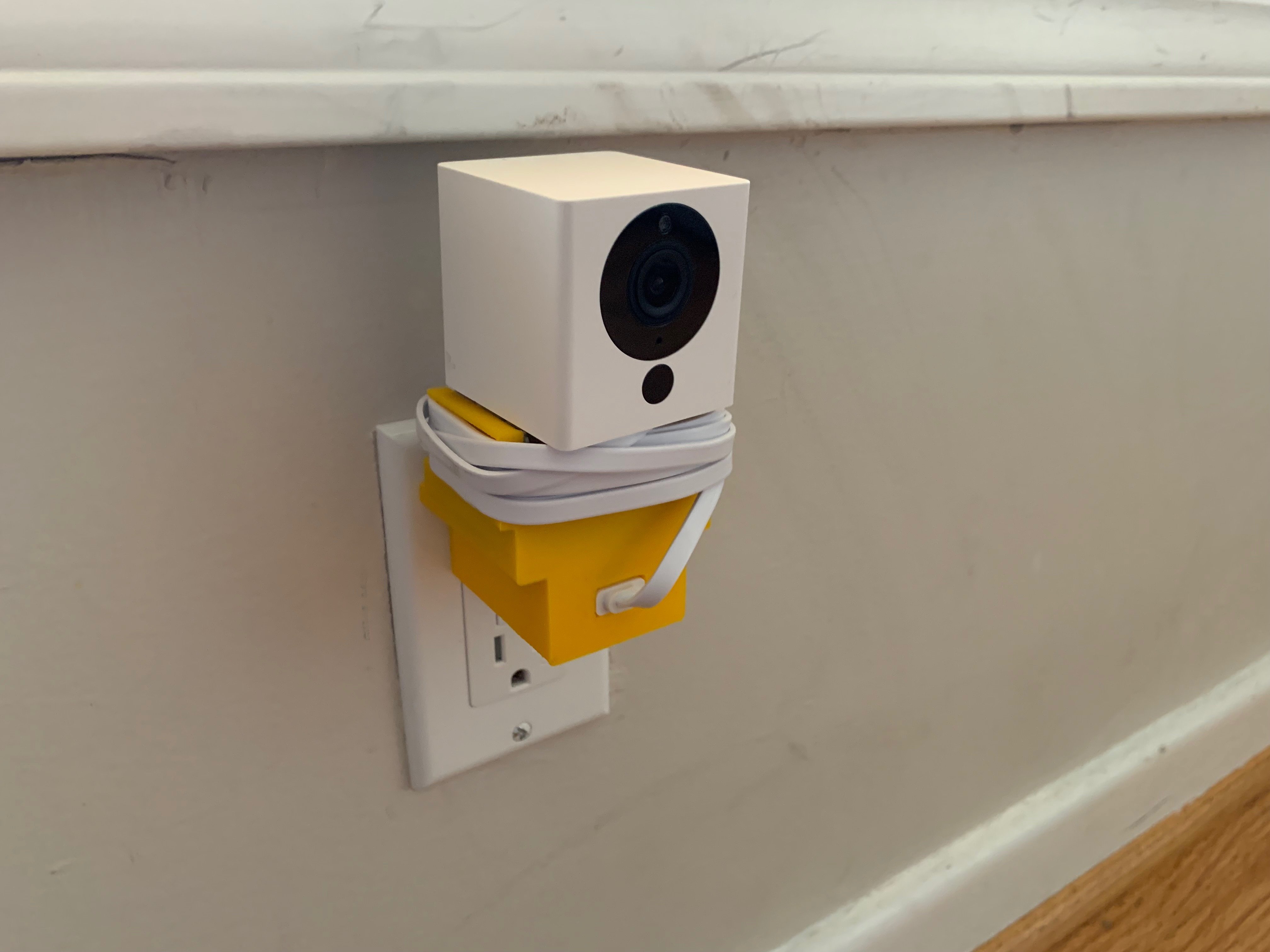 Wyze Cam Outlet Mount