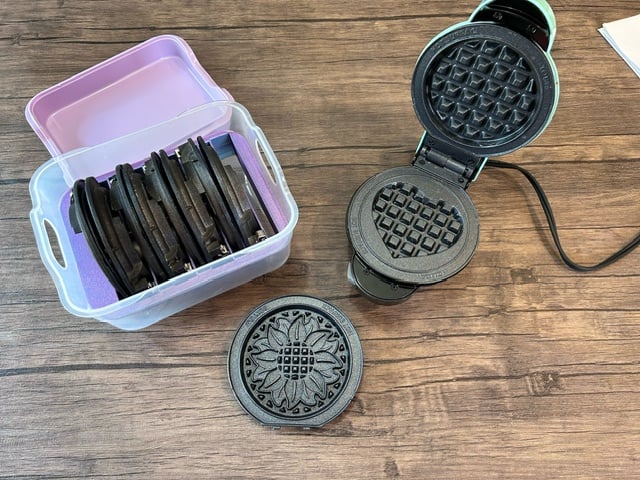 Dash mini waffle maker hotplate storage insert