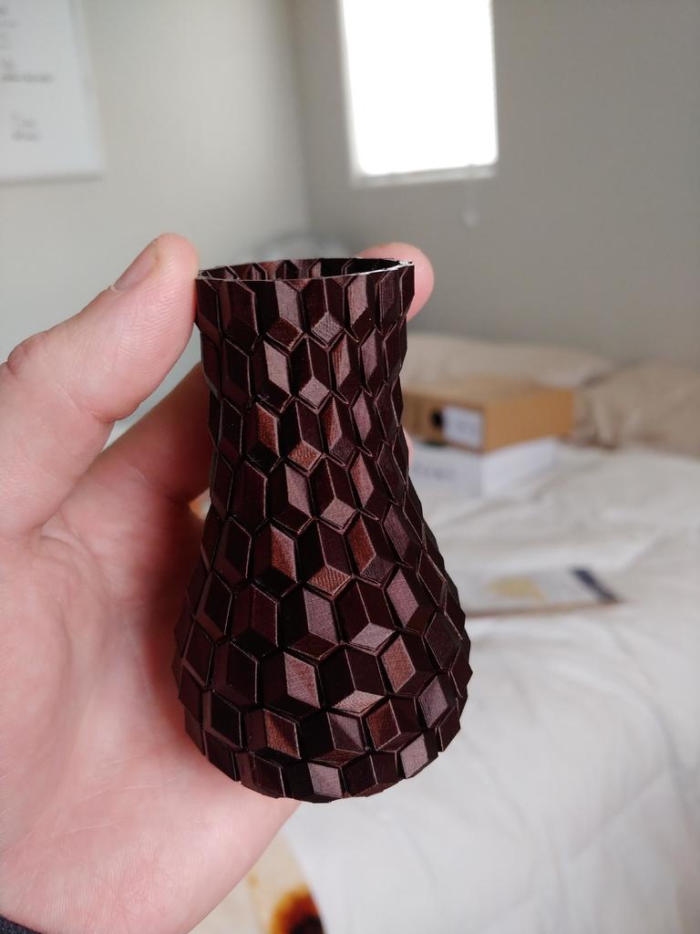 Stretched Honeycomb Vase