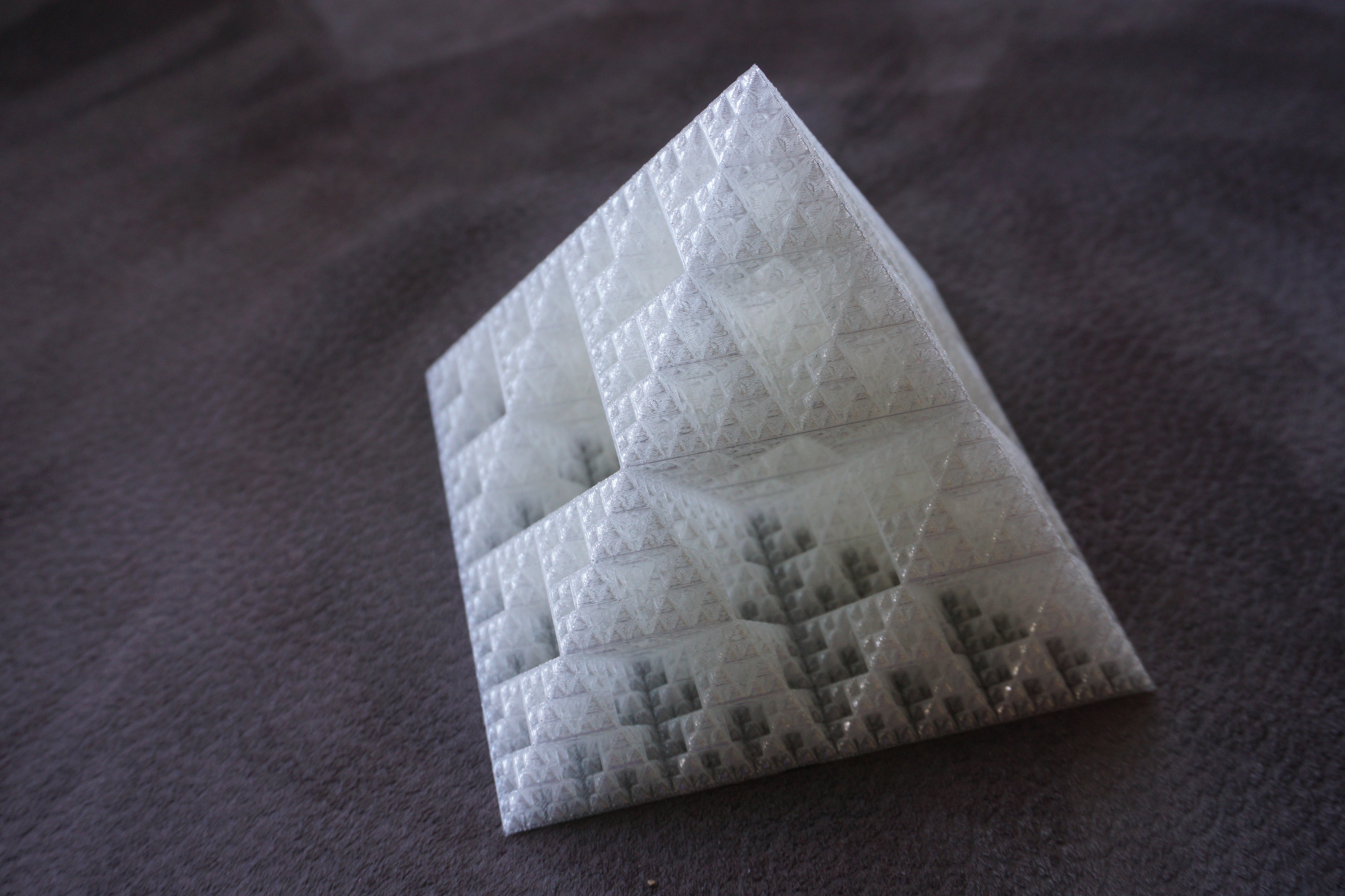 spiral vase Sierpinski pyramid (Openscad)