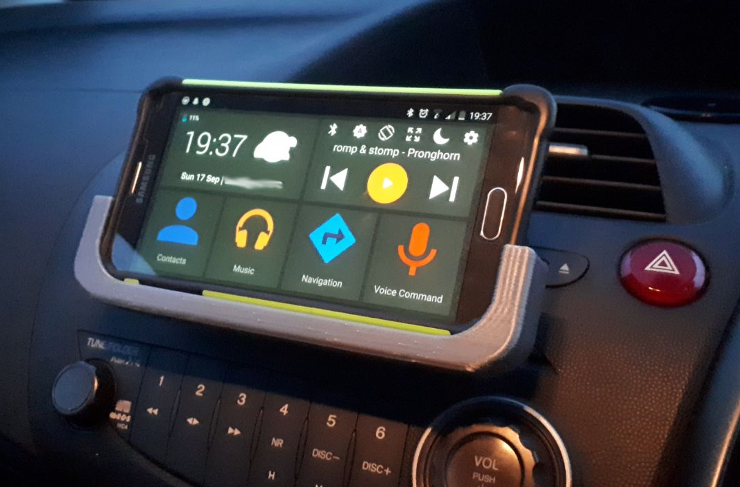 CD Slot Car Phone Holder