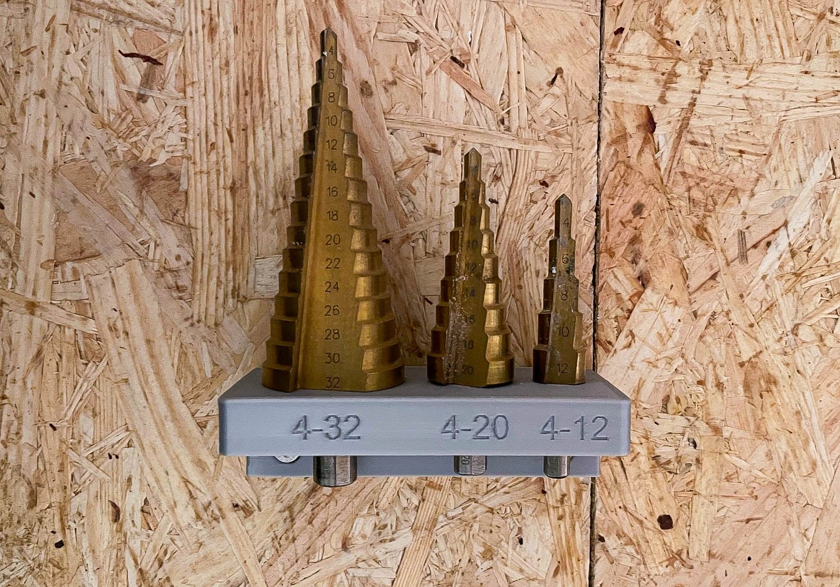Wall bracket for step drills