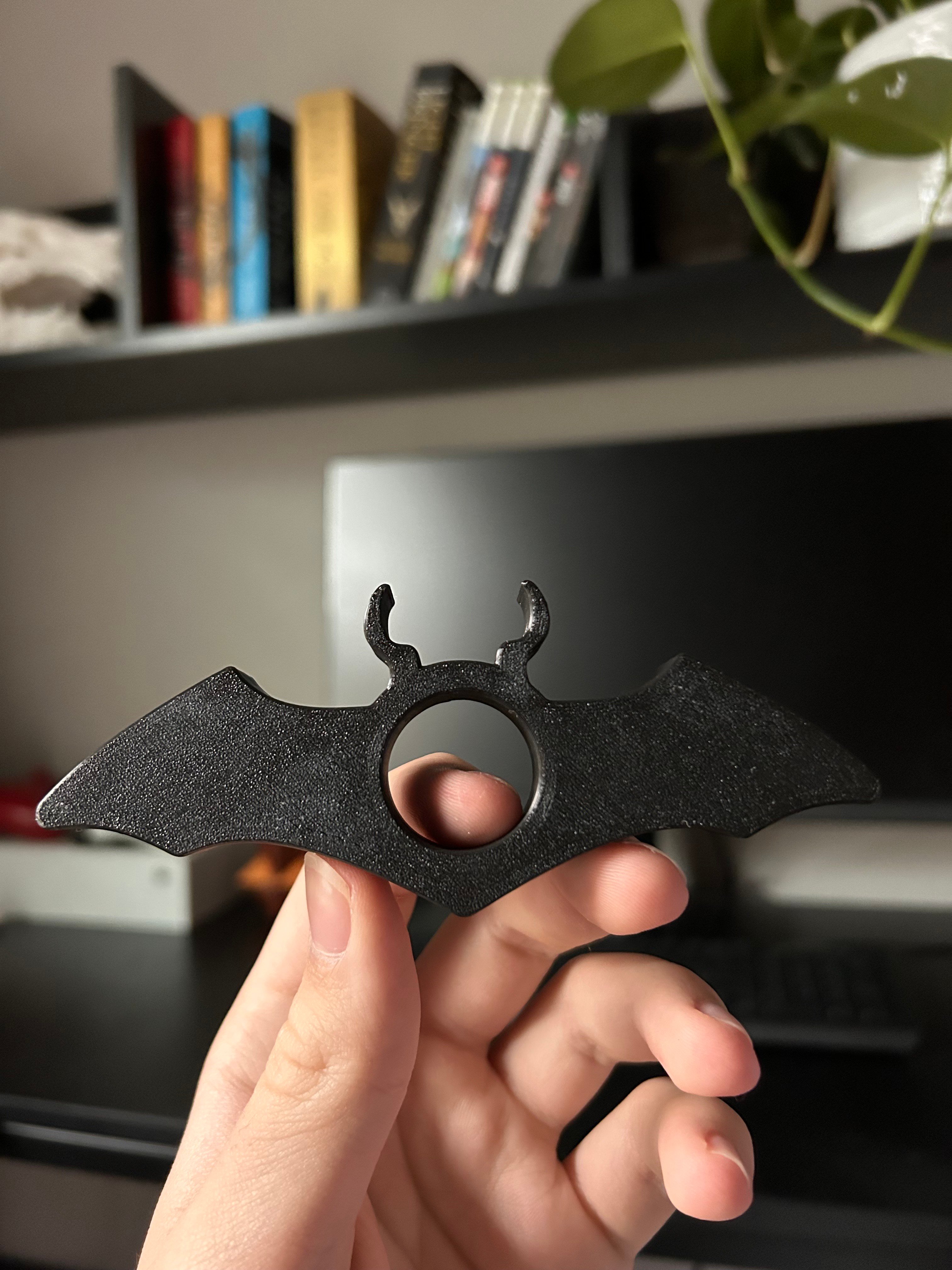 Dragon Thumb Page Holder