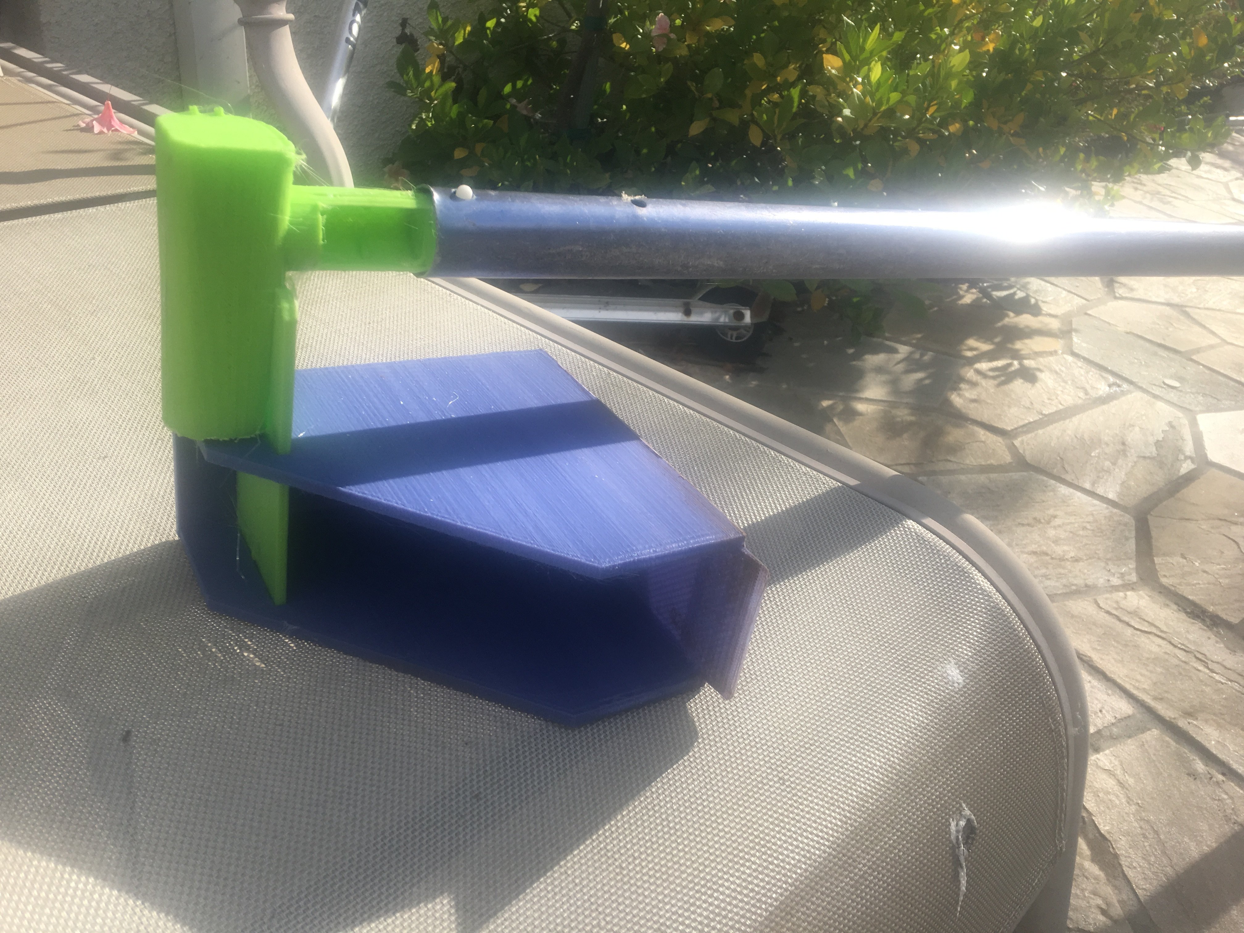 Hand or Pole Mounted Gutter Shovel