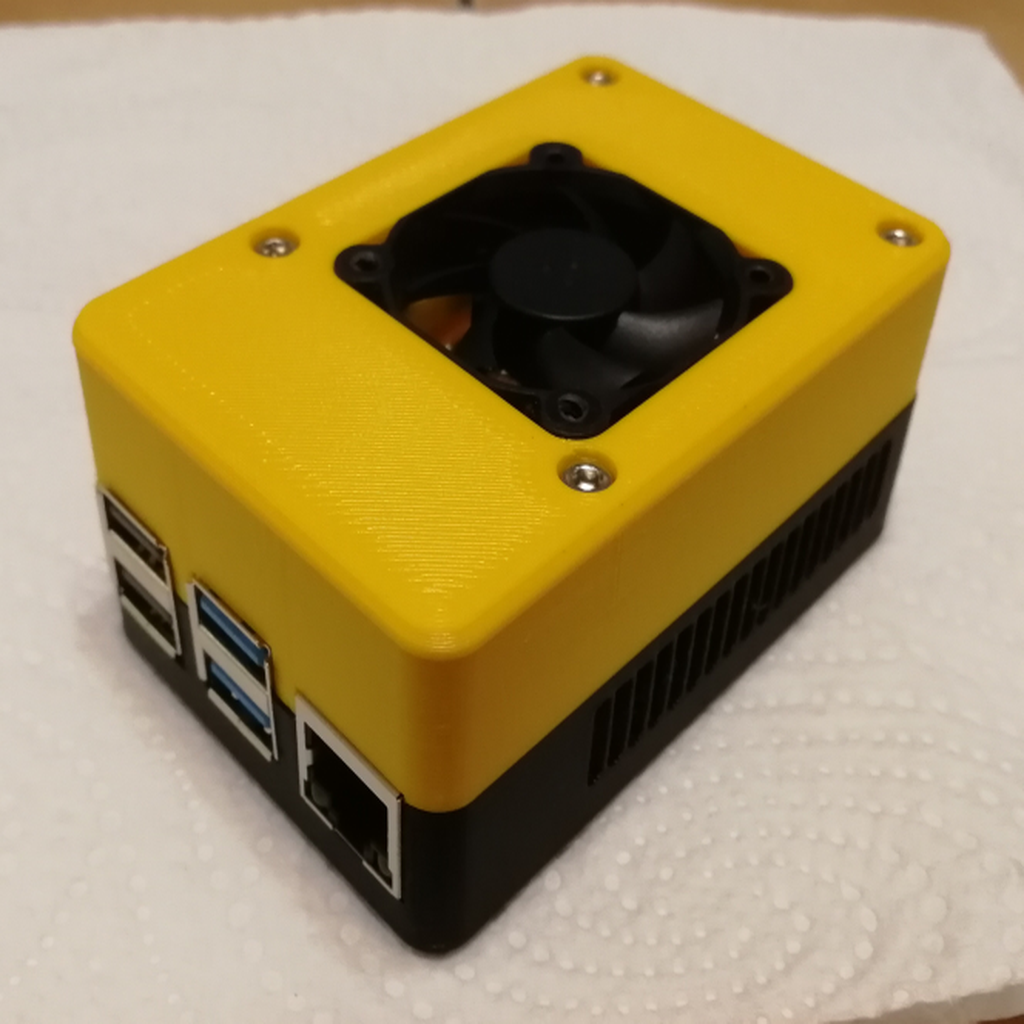 Raspberry Pi 4 Case with Fan (extended heat sink remix)