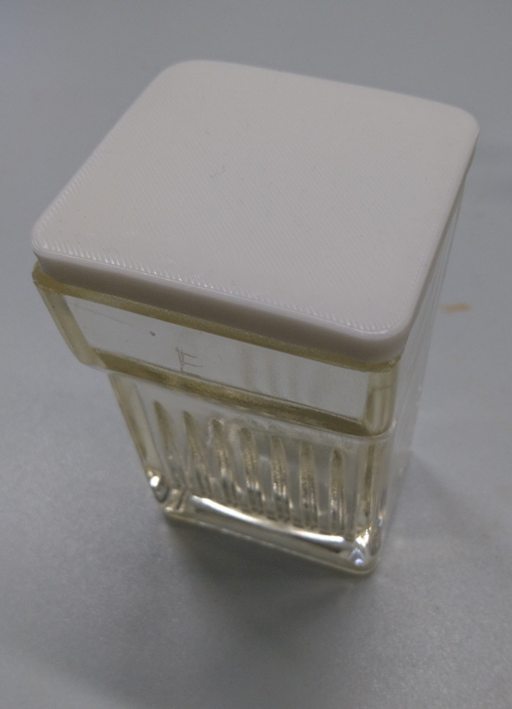 Lid for the TLC (Thin Layer Chromatography) Cell