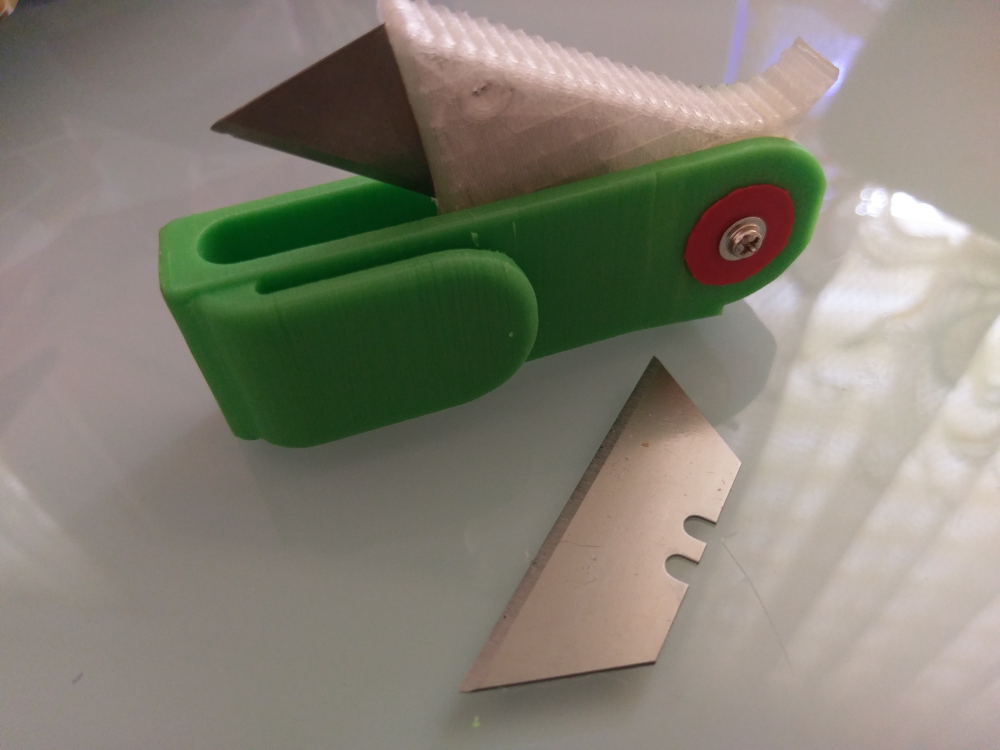 Utility Knife Prototype V2 (w/Bearing)