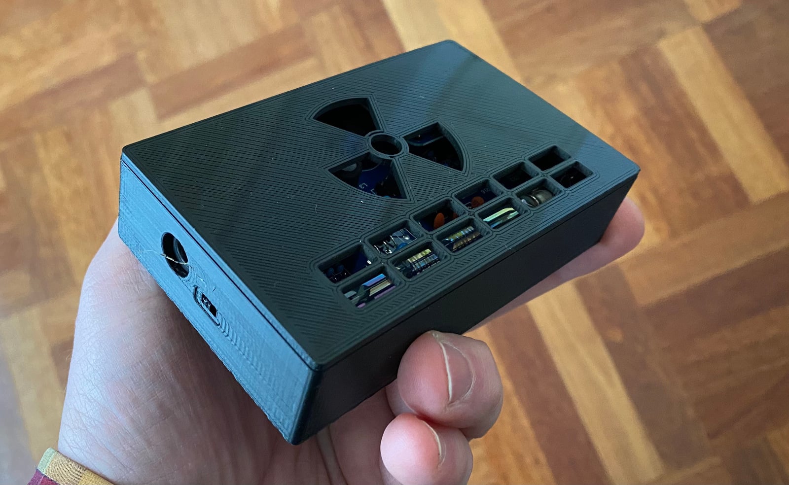 Geiger counter CAJOE with D1mini ESP8266 box