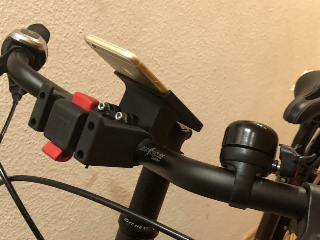 Iphone 6 bicycle mount for stem 35mm x 33mm