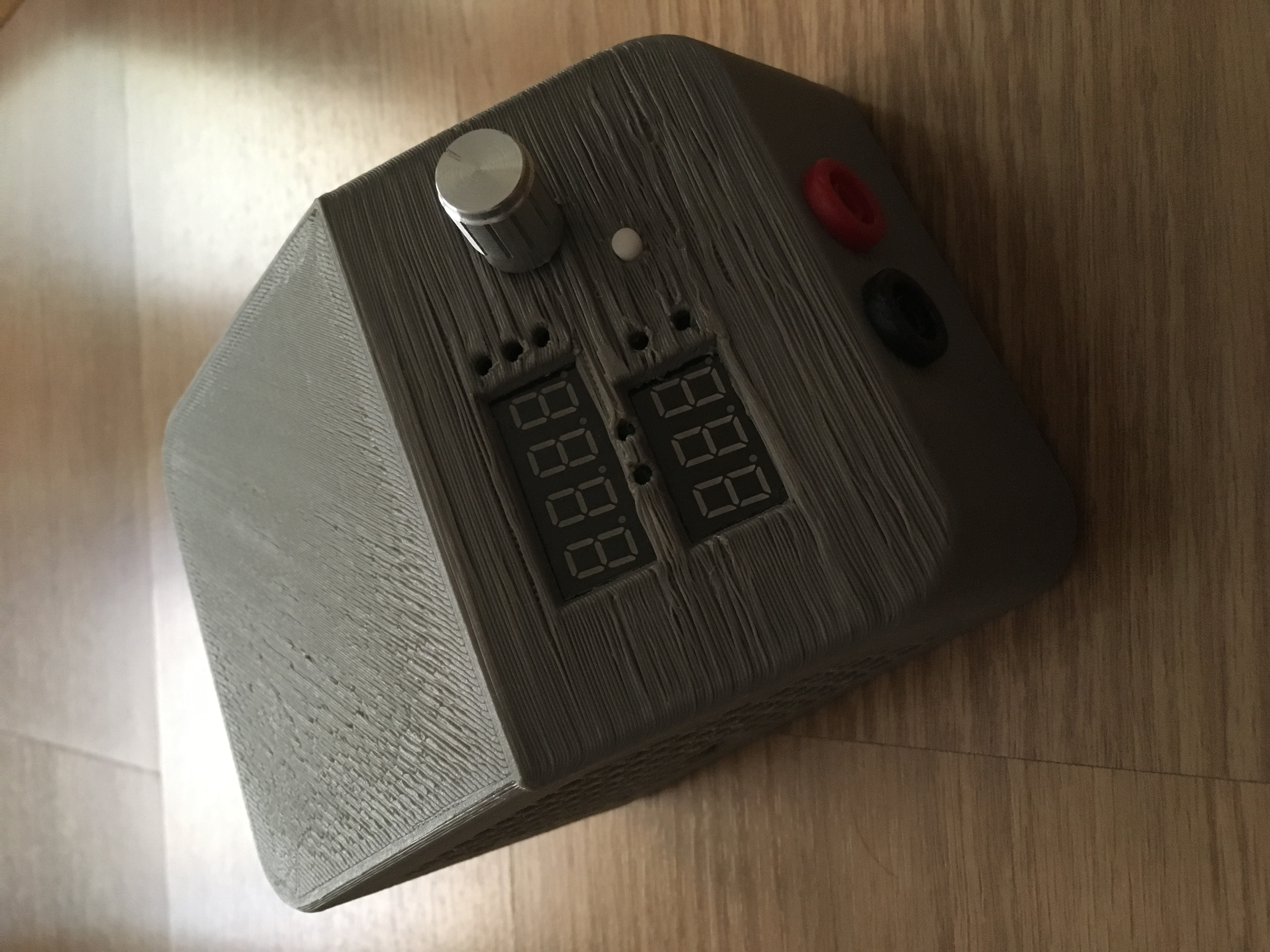 Geekcreit 60W Constant Current Electronic Load case