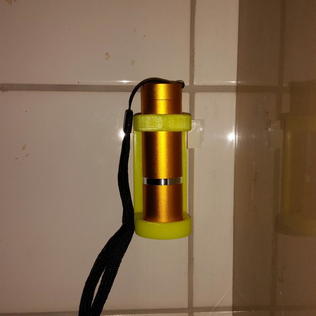Wandhalter fuer LED Taschenlampe