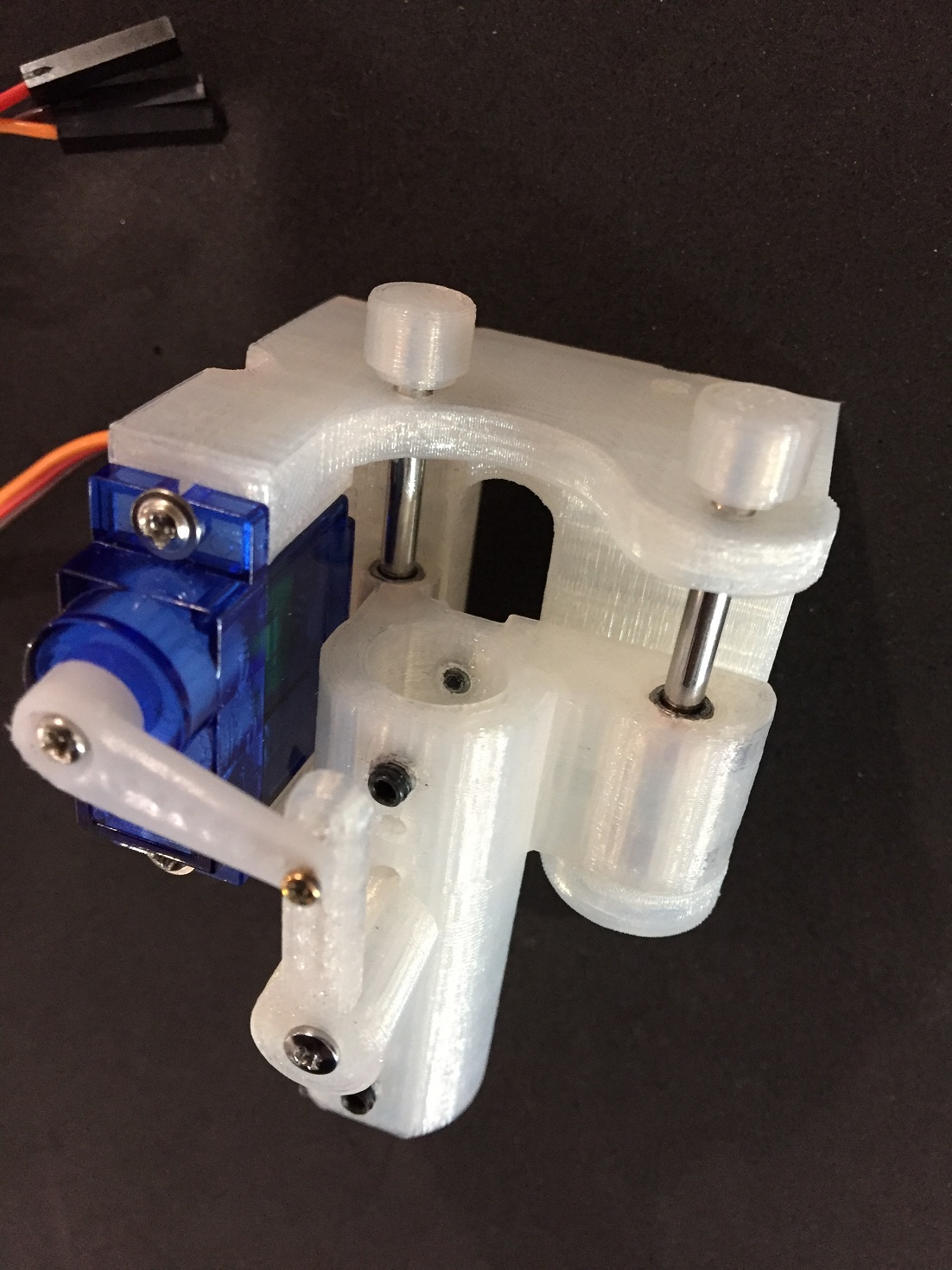 Pen mount for 2D plotter