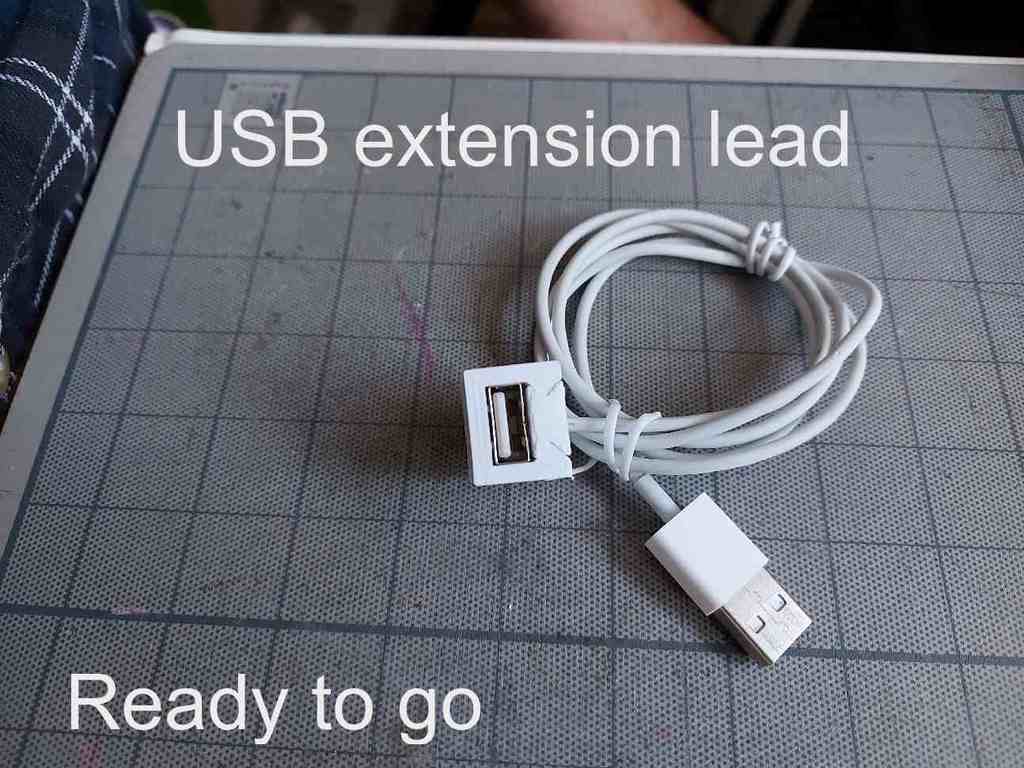 USB extension lead using unwanted cables