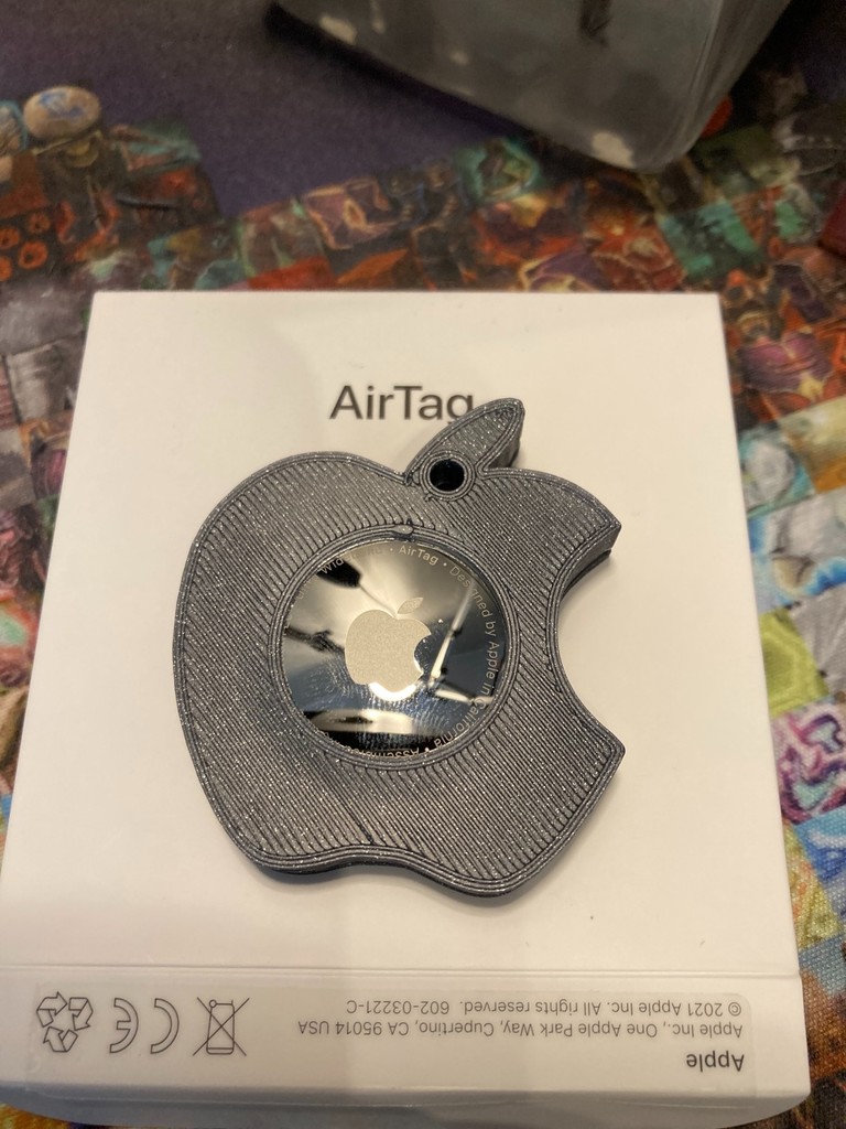 Apple shaped Apple Airtag Holder (Snap-Fit, key ring hole)