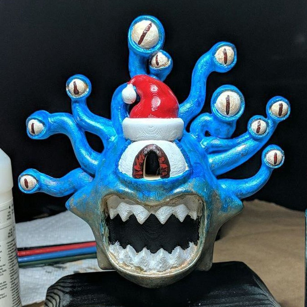 Santanathar Beholder Tree Topper With Hat