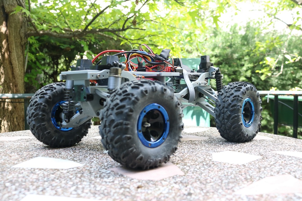 MyRCCar 1/10 Monster / Crawler Chassis with Configurable 270 to 330mm Wheelbase (old)