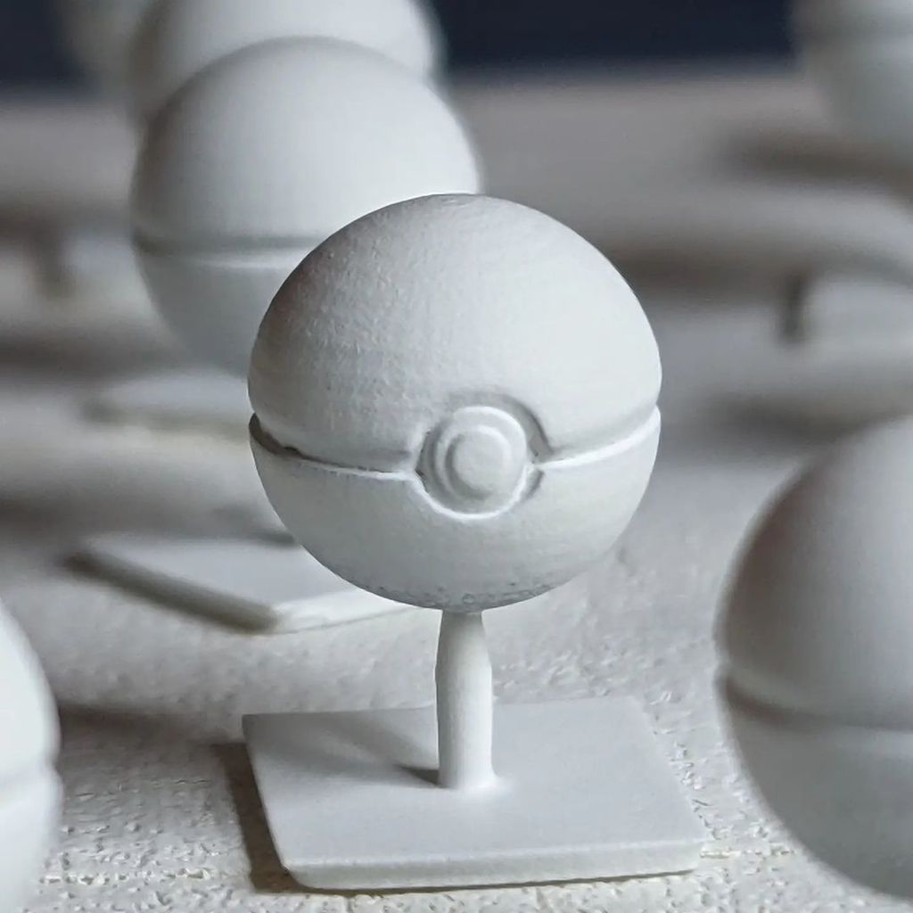 Solid Pokeball for Miniatures