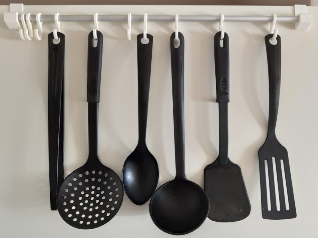 Kitchen utensils hanger 