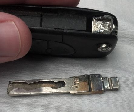 Seat / volkswagen key handle