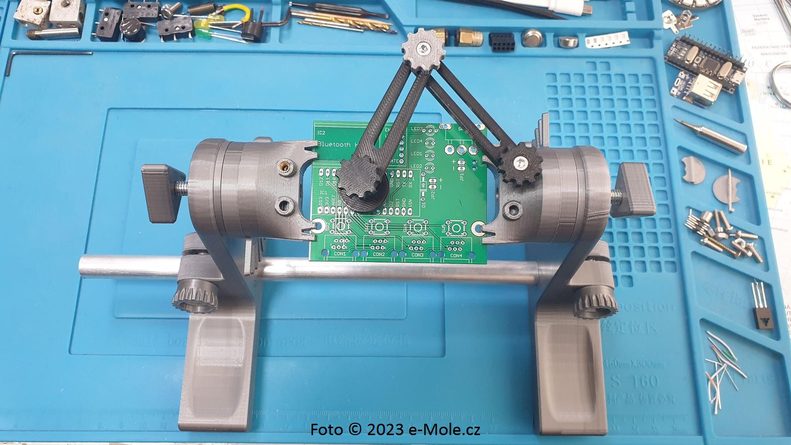Remixed PCB Holder 1.2