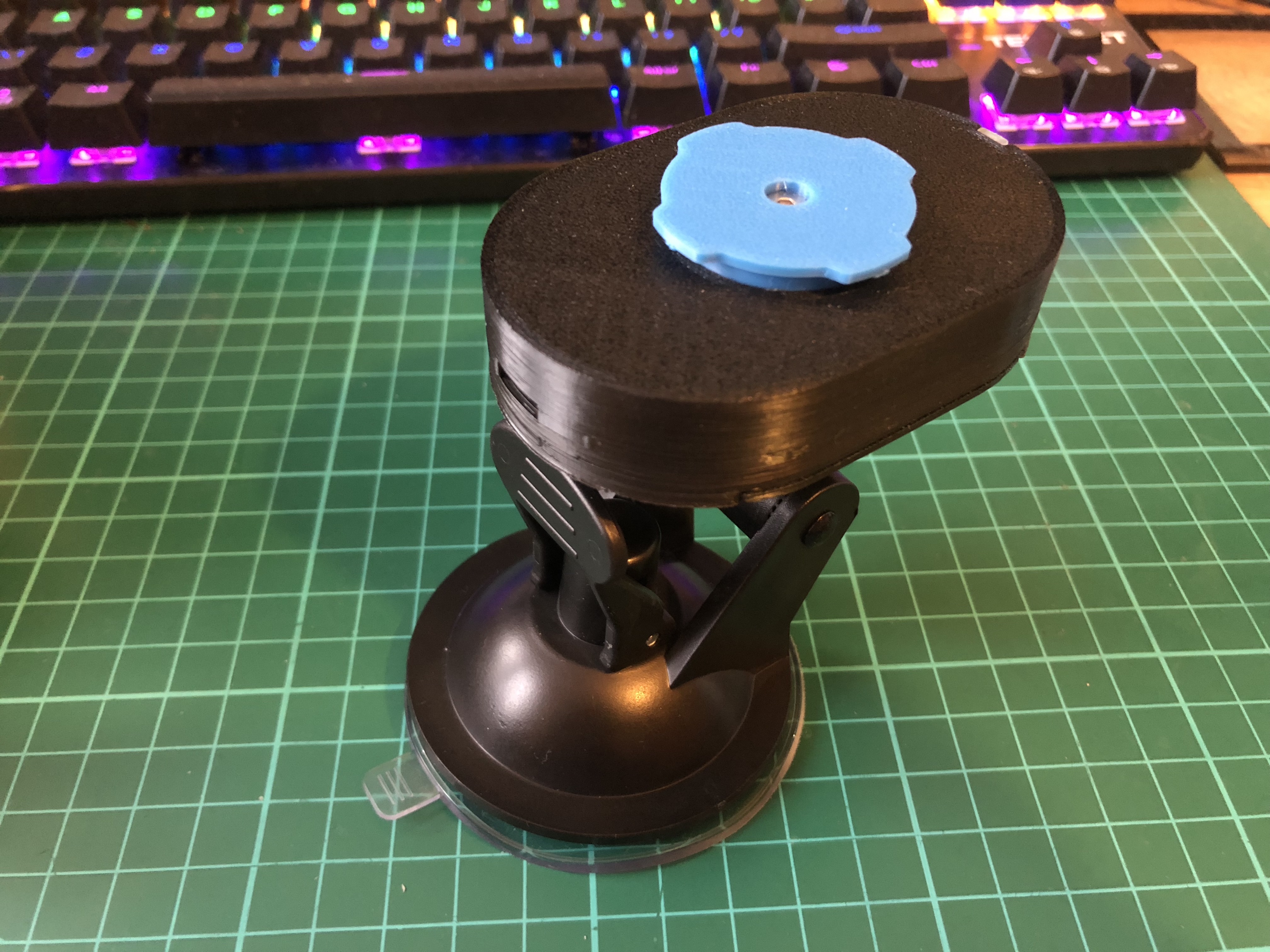 Quadlock Compatible Wireless Charger Car Mount