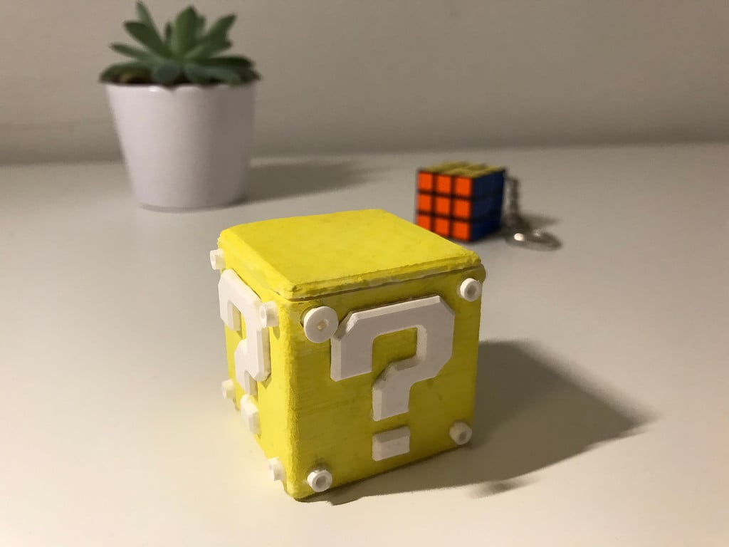 Shooting lid SD card case (Super Mario question block)