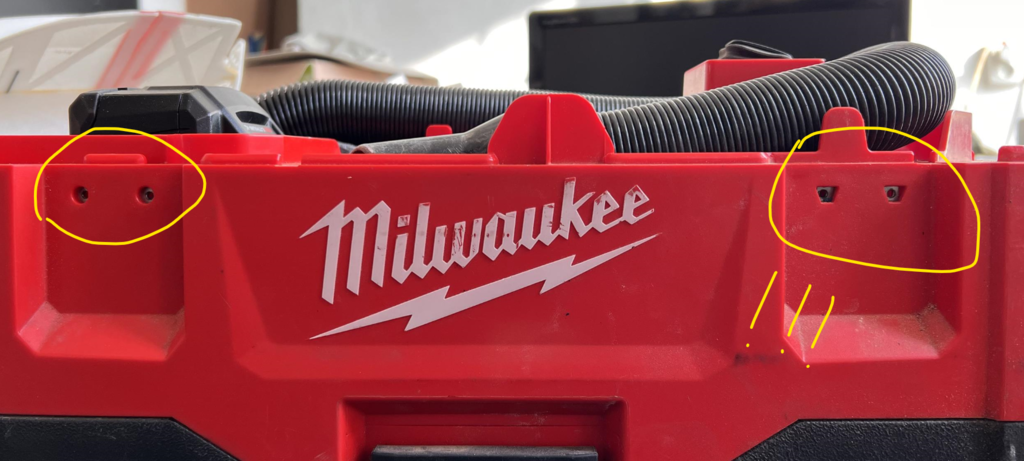 Milwaukee M18 VC-2 vacuum cleaner clamp