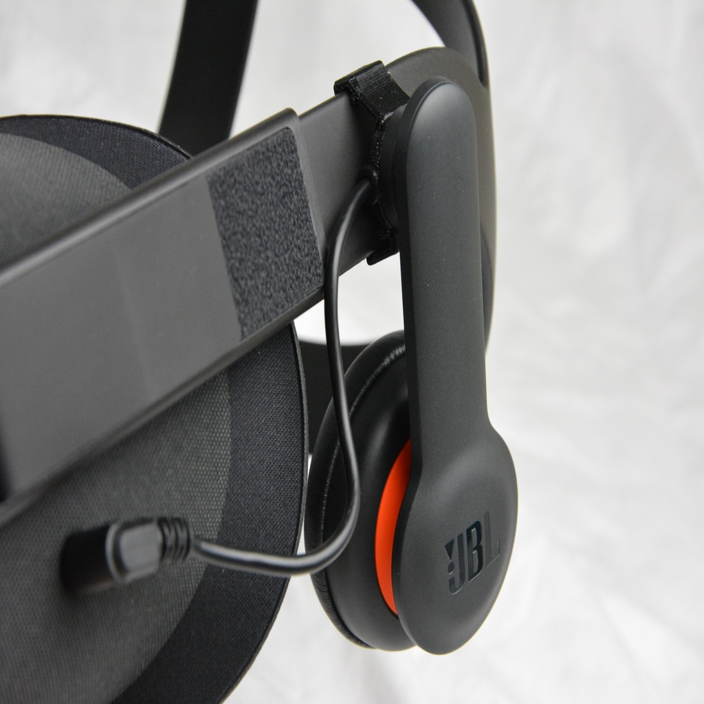 Oculus Quest headphone adapters (for Rift CV1 or JBL OR300 headphones)