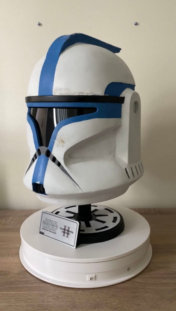 Republic Helmet Stand