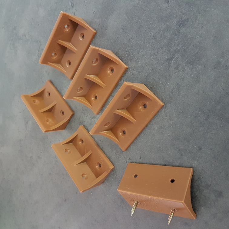 Sturdy screwable corner
