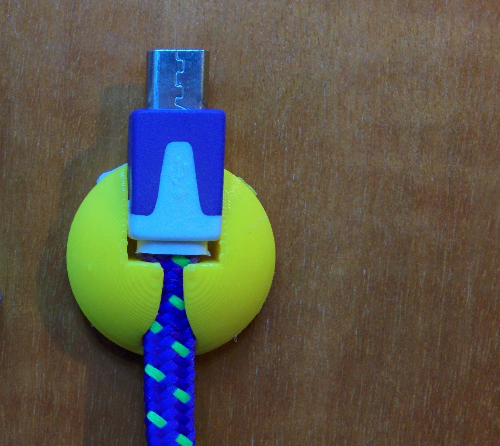 USB wire holder