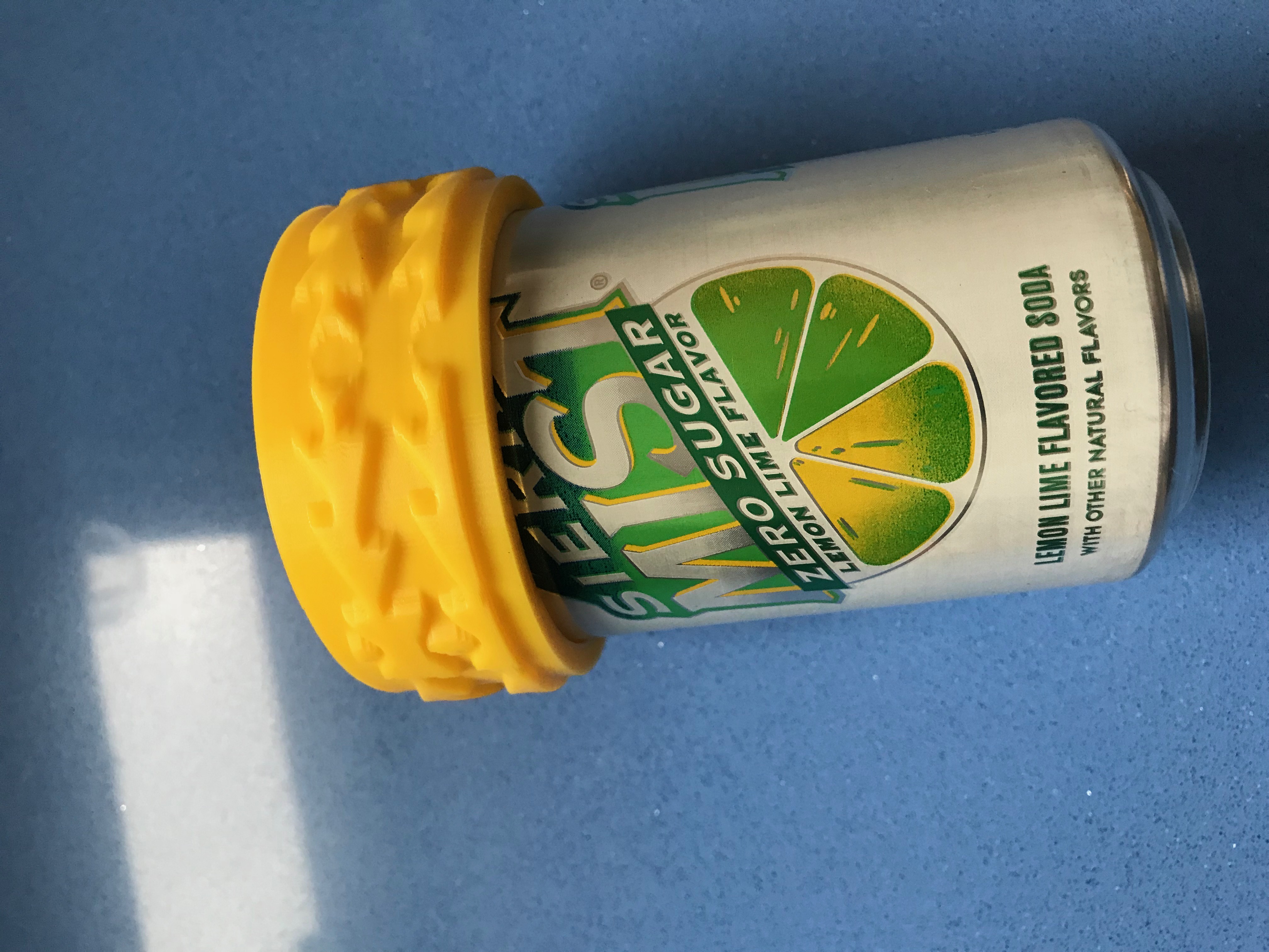 Soda can planater flower pot rim