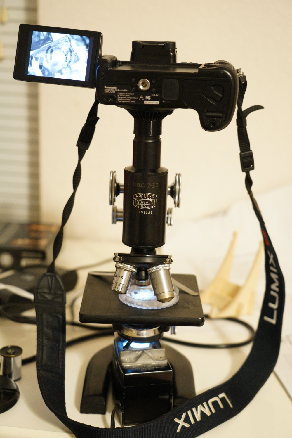 Micro four-thirds to microscope monocular adapter