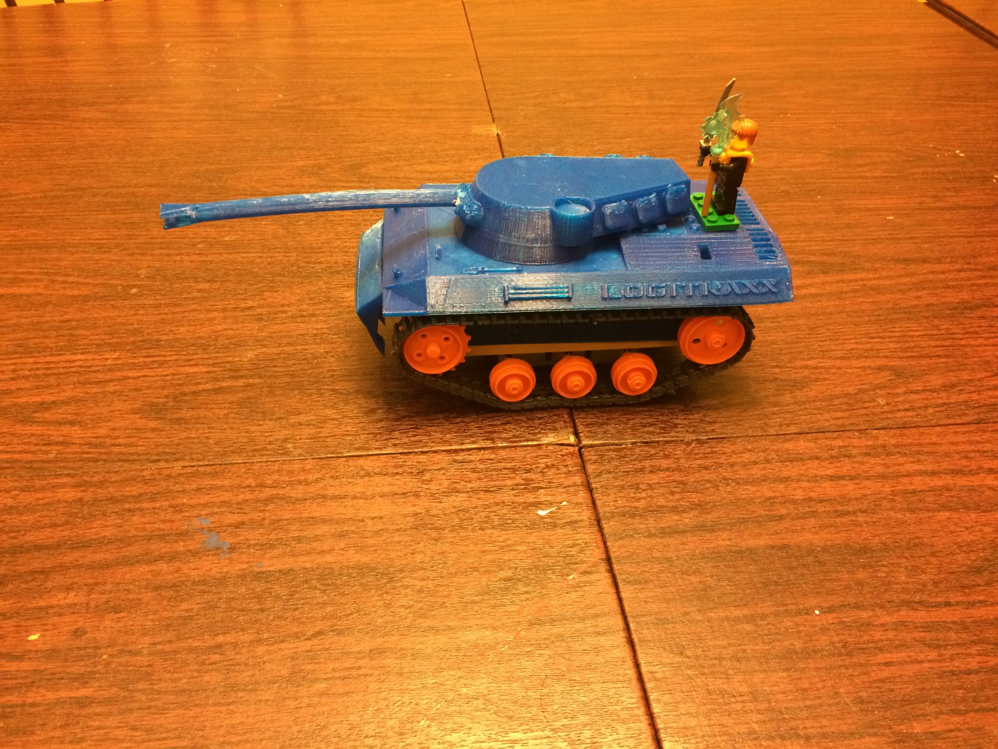 Tank Body Shell   to fit  Tamiya tracked vehicle kit.   Great kid project.