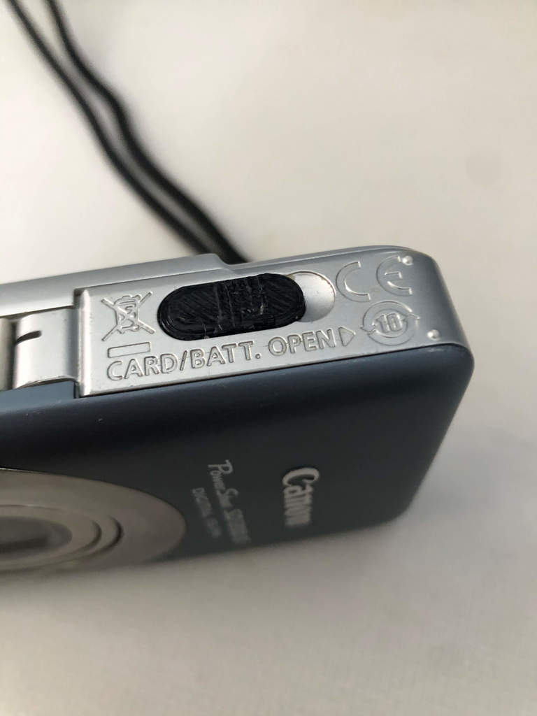 Canon Powershot SD1200 IS Rubber Battery Grip