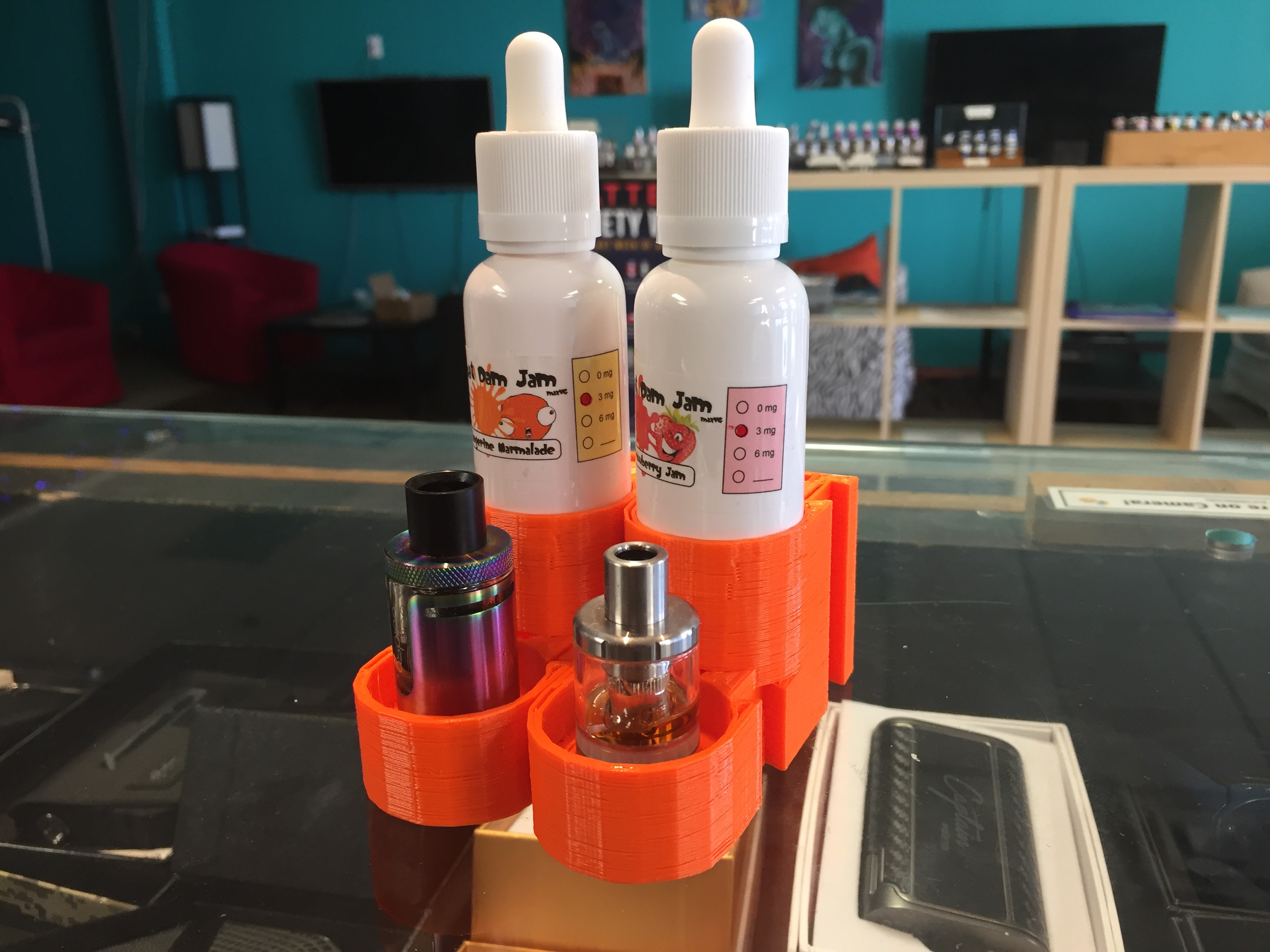 eJuice bottle and tank stand