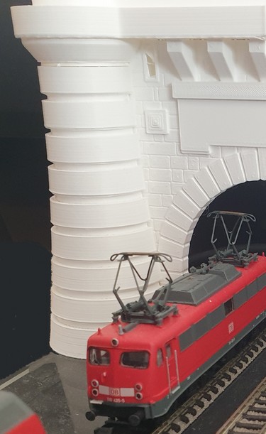 Frejus railway tunnel entrance in N scale  - Mont Cenis ferroviaire