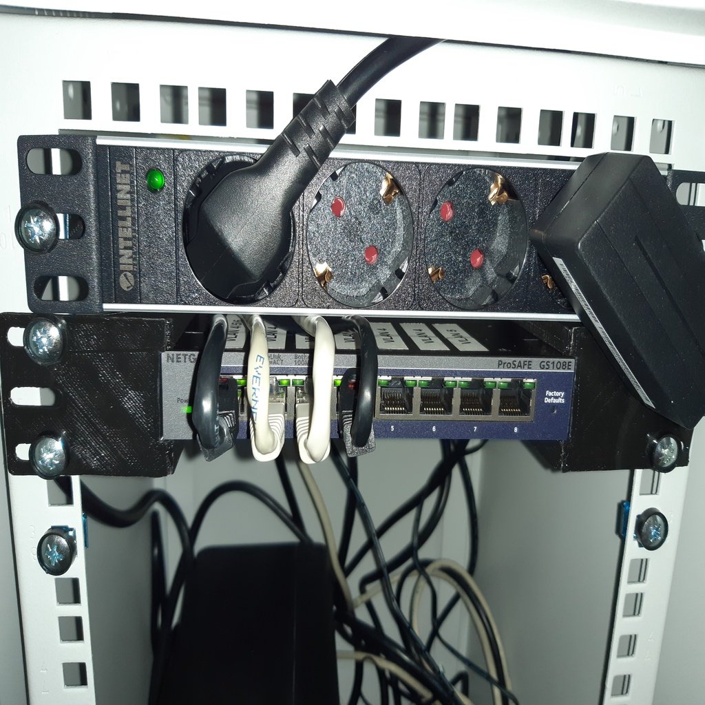 10 inch rack mount Netgear Switch GS108Ev3 1U