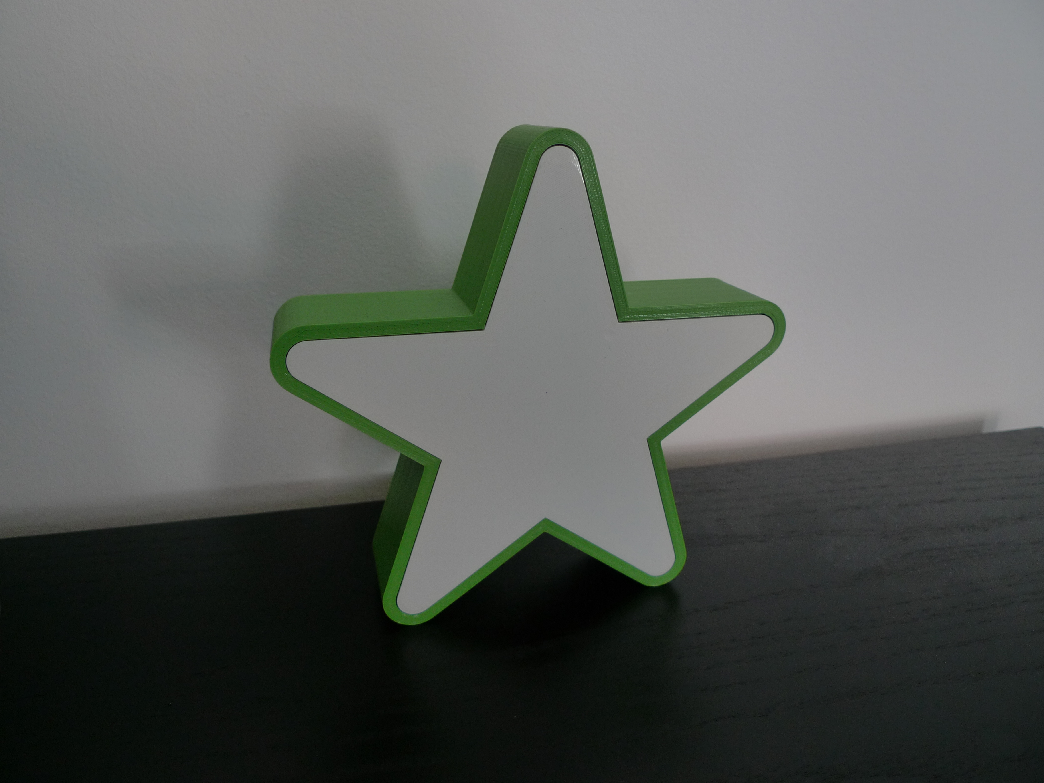 Star shaped lamp