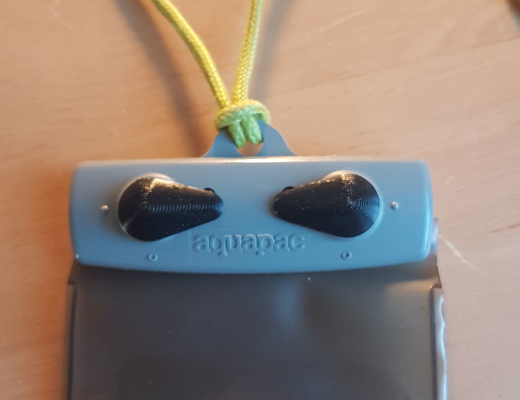 Clip for aqua waterproof phone case
