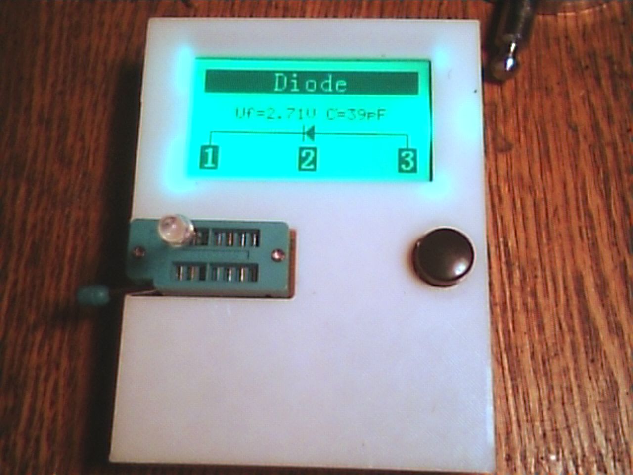 Transistor and component tester case for wider PCB version