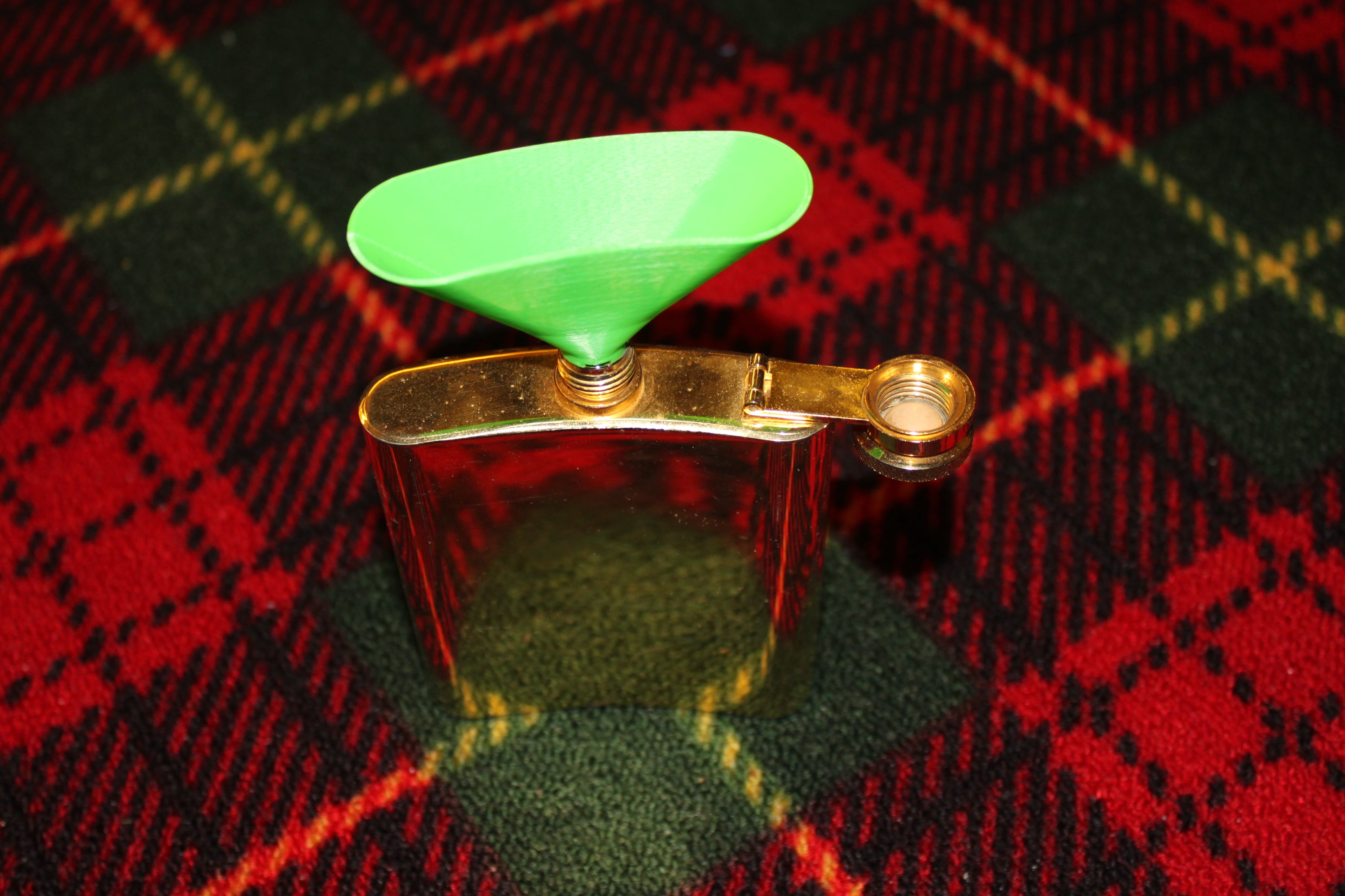 Funnel for your hip flask